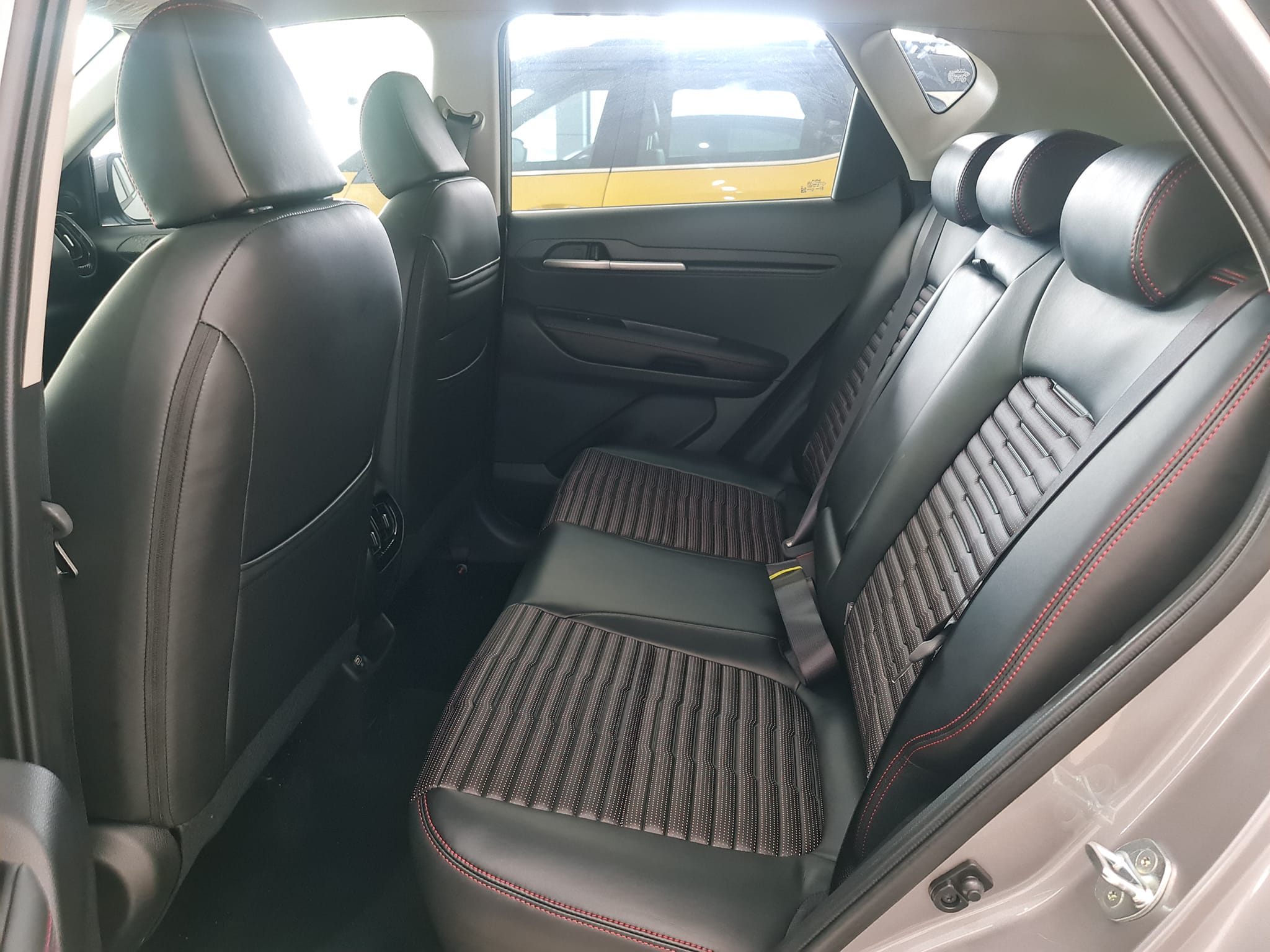 kia sonet 12.jpg