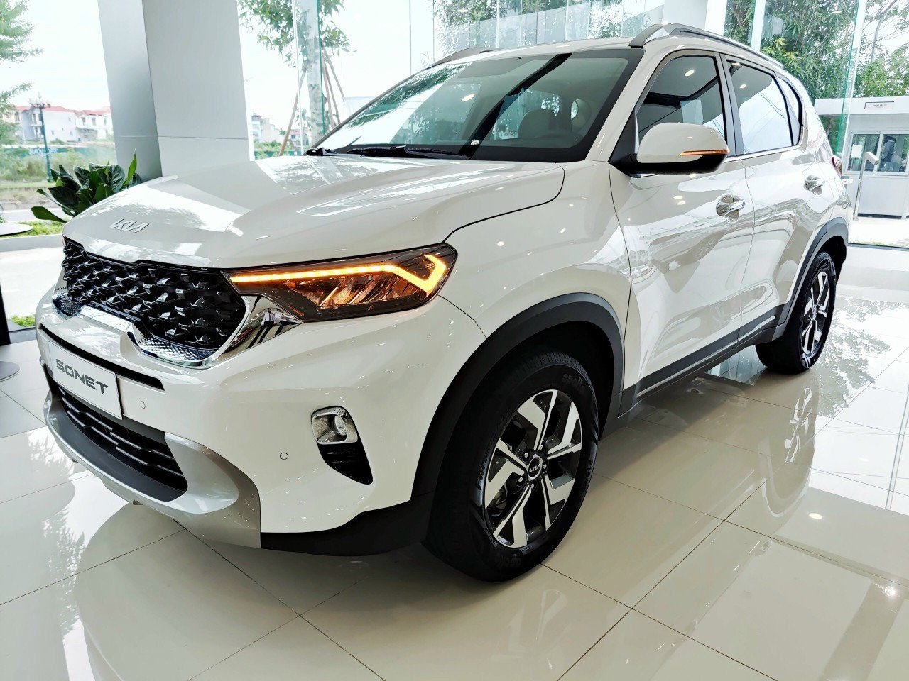kia sonet 2.jpg